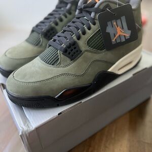 JORDAN 4 UNDEFEATED